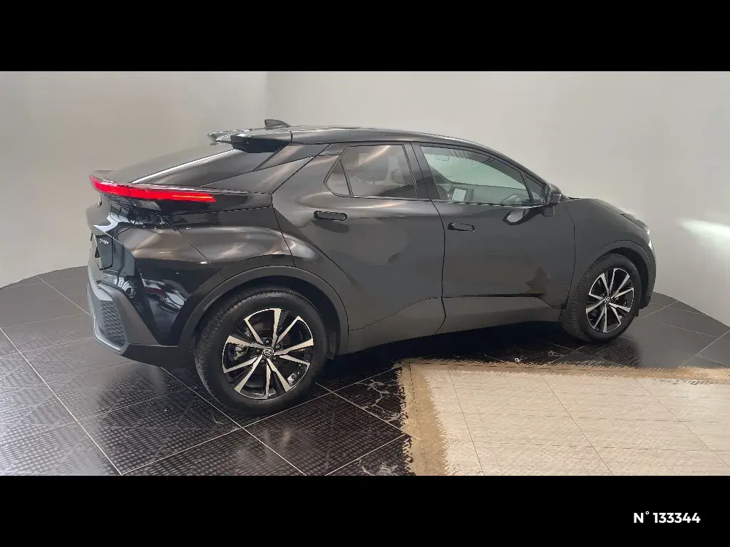 TOYOTA C-HR II - Miniature 3