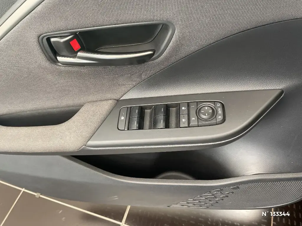 TOYOTA C-HR II - Miniature 20