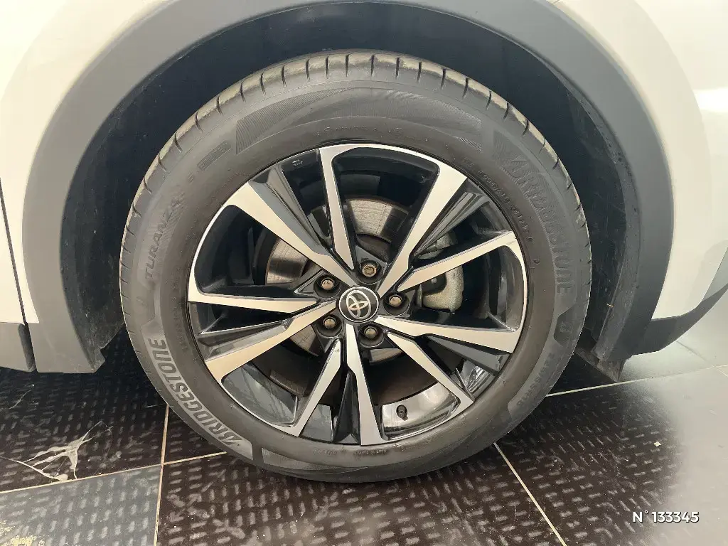 TOYOTA C-HR II - Miniature 5