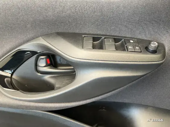 TOYOTA YARIS IV - voiture d'occasion - Photo 36