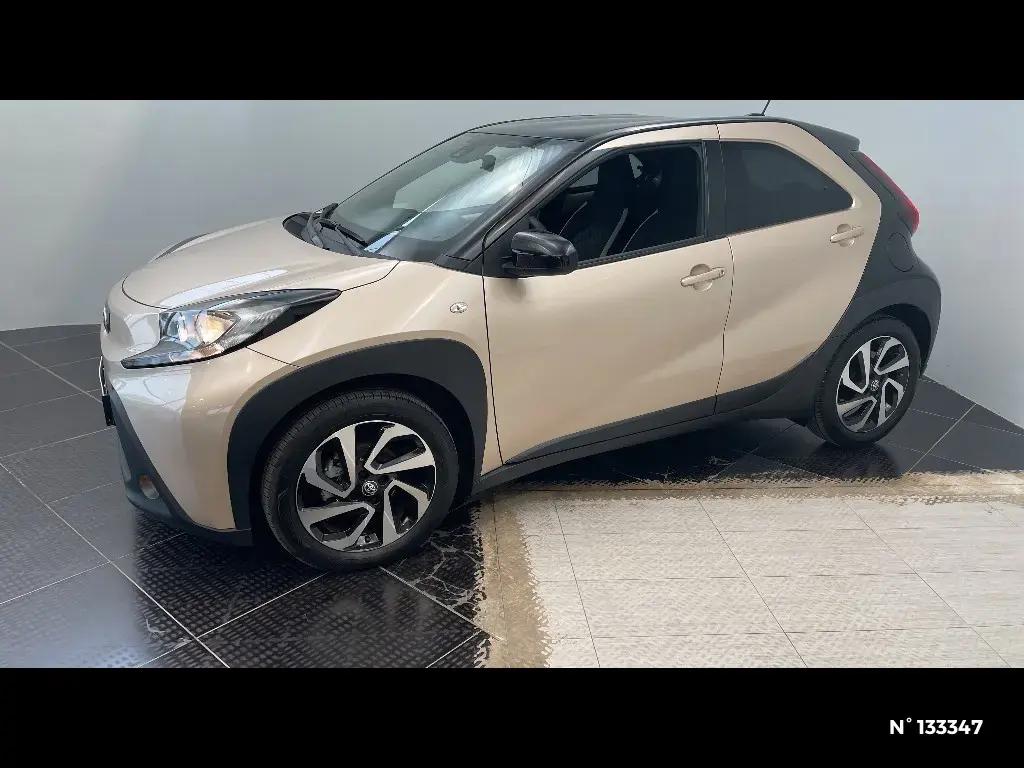 TOYOTA AYGO X - Miniature 4