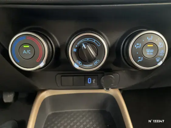 TOYOTA AYGO X - voiture d'occasion - Photo 31