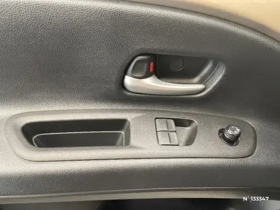 TOYOTA AYGO X - voiture d'occasion - Photo 35