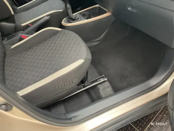 TOYOTA AYGO X - voiture d'occasion - Photo 26