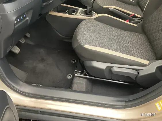 TOYOTA AYGO X - voiture d'occasion - Photo 28