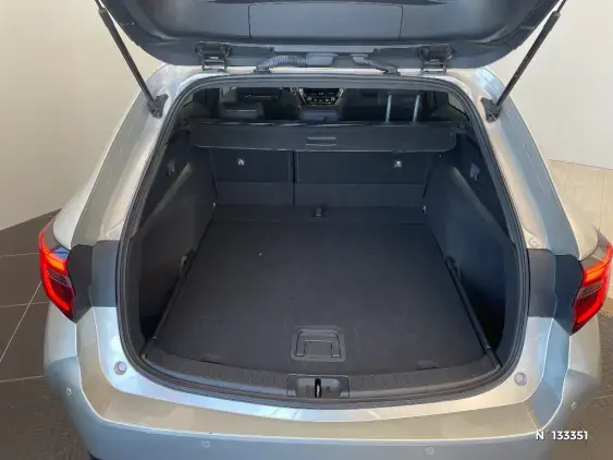 TOYOTA COROLLA TOURING SPT X - voiture d'occasion - Photo 7