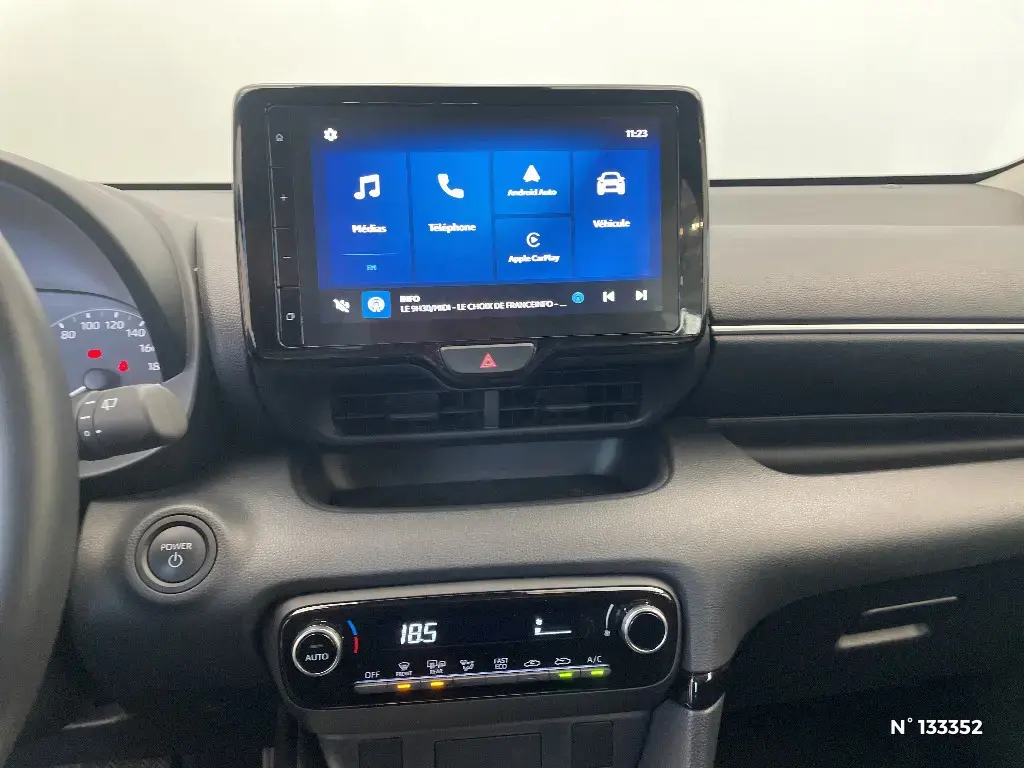 TOYOTA YARIS IV - Miniature 7