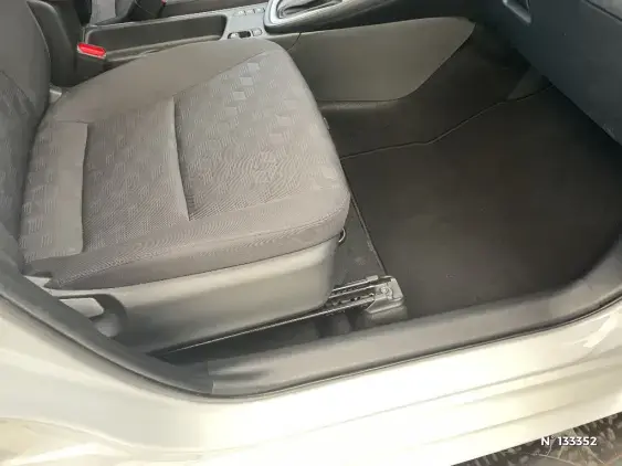 TOYOTA YARIS IV - voiture d'occasion - Photo 26