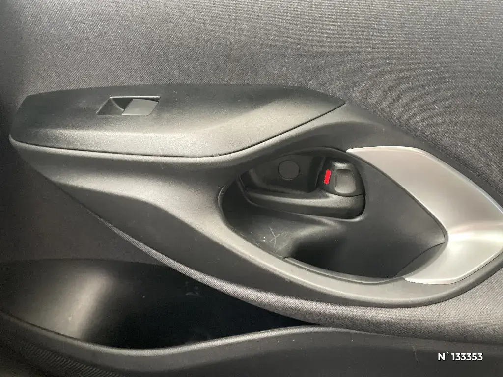 TOYOTA YARIS IV - Miniature 16