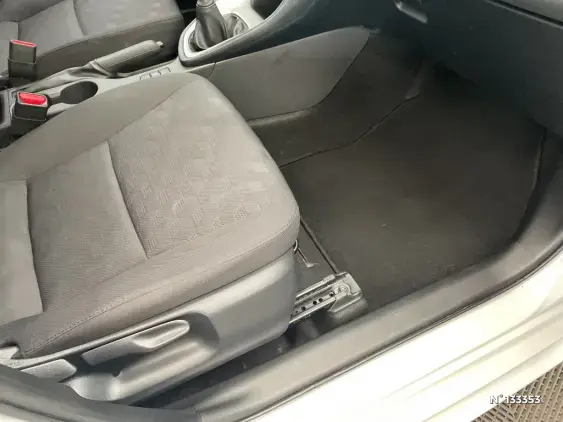 TOYOTA YARIS IV - voiture d'occasion - Photo 26