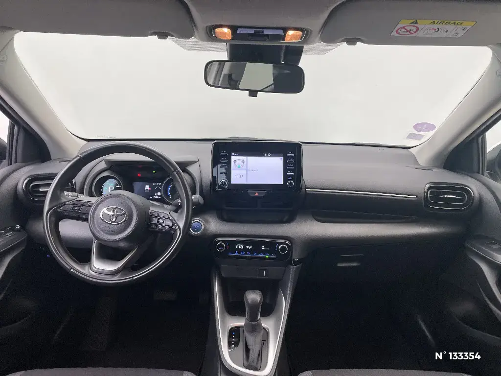TOYOTA YARIS IV - Miniature 6