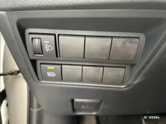 TOYOTA YARIS IV - voiture d'occasion - Photo 15