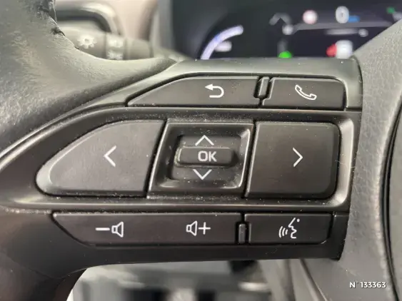 TOYOTA YARIS CROSS I - voiture d'occasion - Photo 32