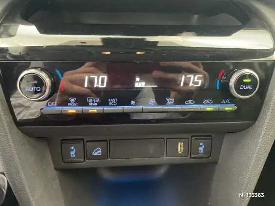 TOYOTA YARIS CROSS I - voiture d'occasion - Photo 38