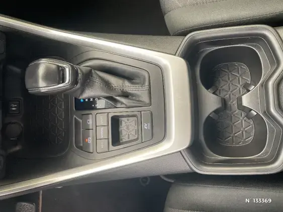 TOYOTA RAV4 V - voiture d'occasion - Photo 41