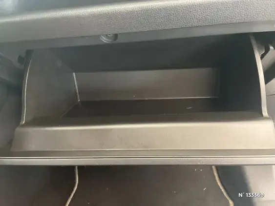 TOYOTA RAV4 V - voiture d'occasion - Photo 27