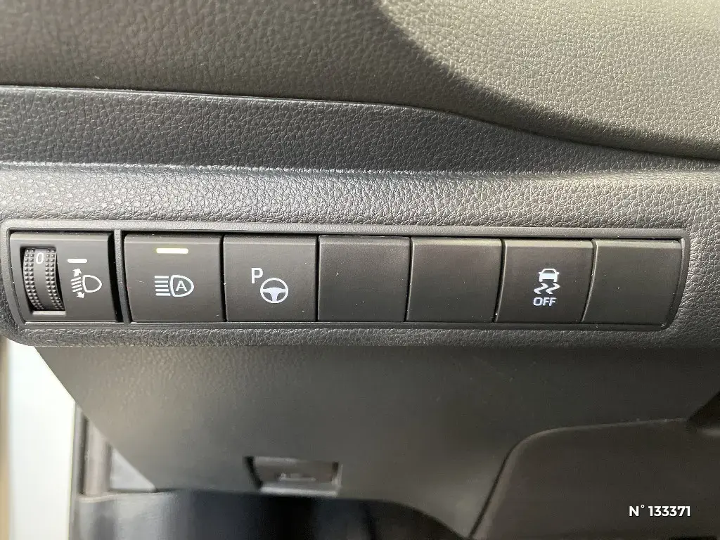 TOYOTA COROLLA XII - Miniature 11