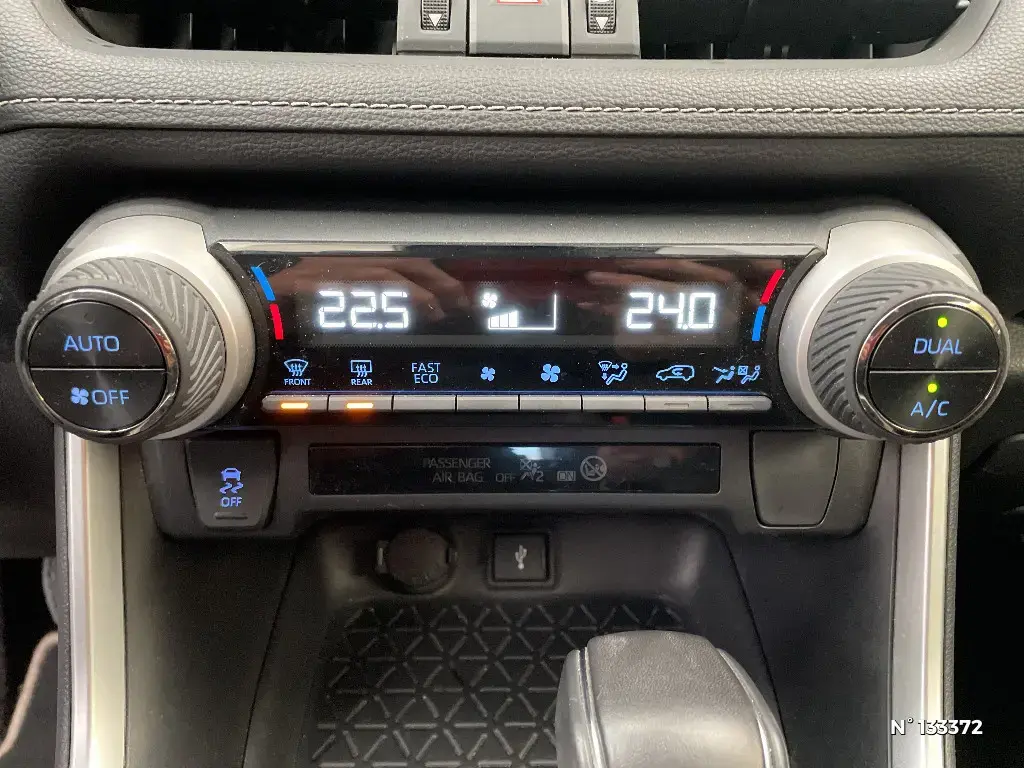 TOYOTA RAV4 V - Miniature 12