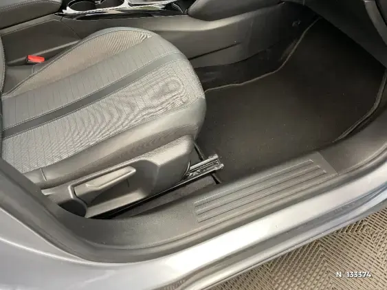 PEUGEOT 2008 II - voiture d'occasion - Photo 26