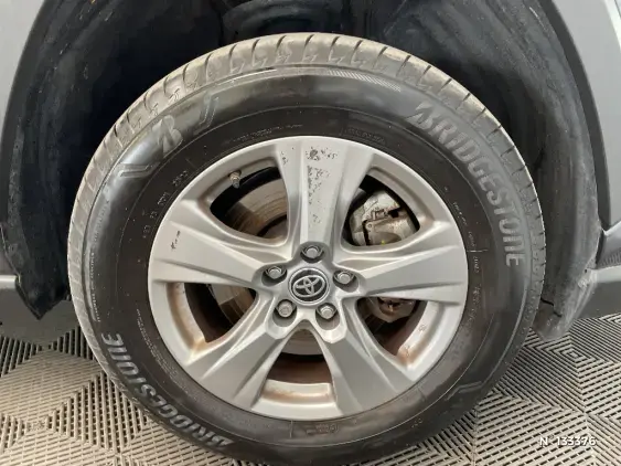 TOYOTA RAV4 V - voiture d'occasion - Photo 8