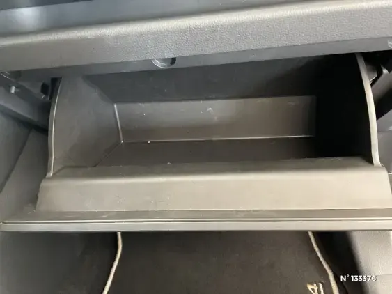 TOYOTA RAV4 V - voiture d'occasion - Photo 27