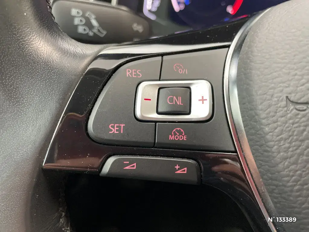 VOLKSWAGEN POLO VI - Miniature 12