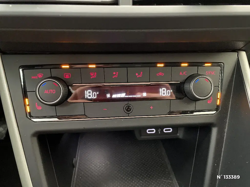 VOLKSWAGEN POLO VI - Miniature 17