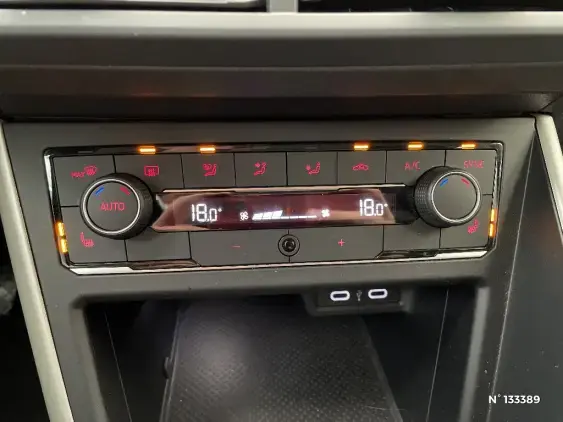 VOLKSWAGEN POLO VI - voiture d'occasion - Photo 36