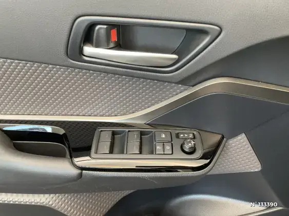 TOYOTA C-HR - voiture d'occasion - Photo 33