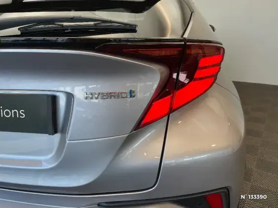 TOYOTA C-HR - voiture d'occasion - Photo 30