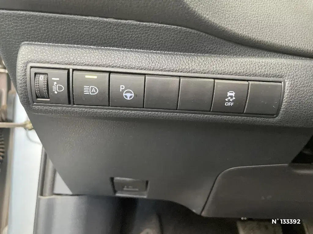 TOYOTA COROLLA XII - Miniature 11
