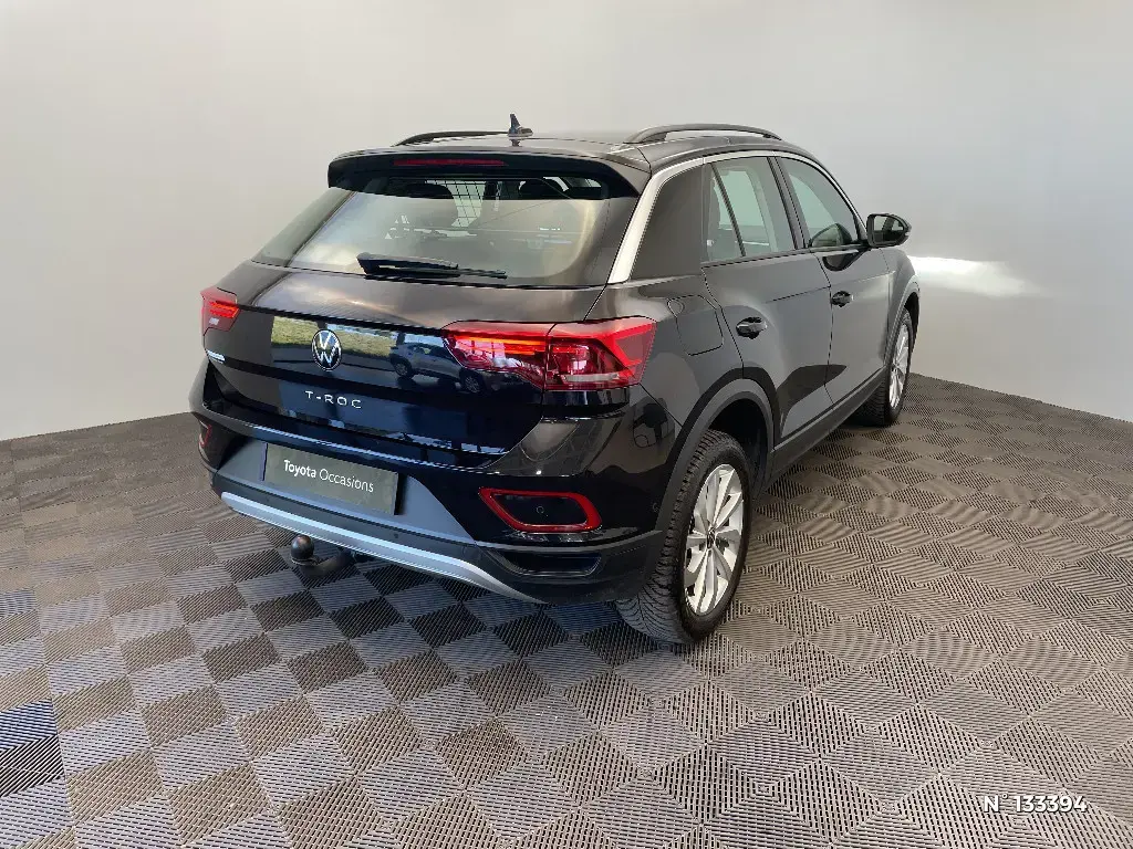 VOLKSWAGEN T-ROC - Miniature 2