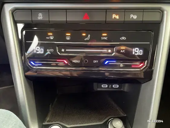 VOLKSWAGEN T-ROC - voiture d'occasion - Photo 36