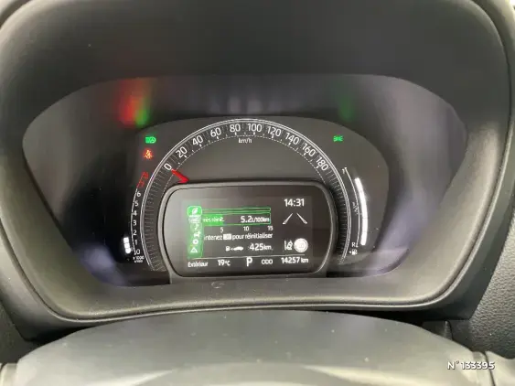 TOYOTA AYGO X - voiture d'occasion - Photo 12