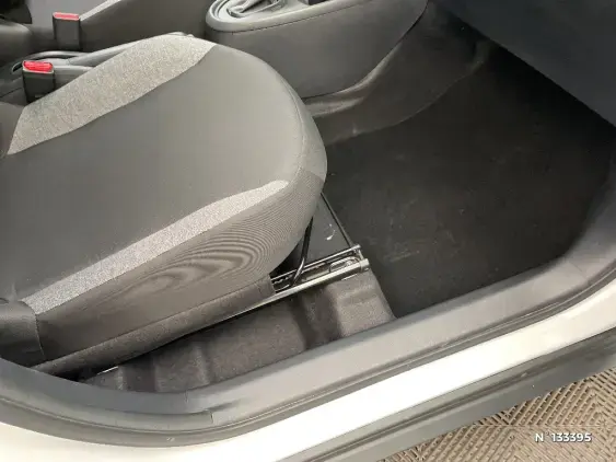 TOYOTA AYGO X - voiture d'occasion - Photo 25