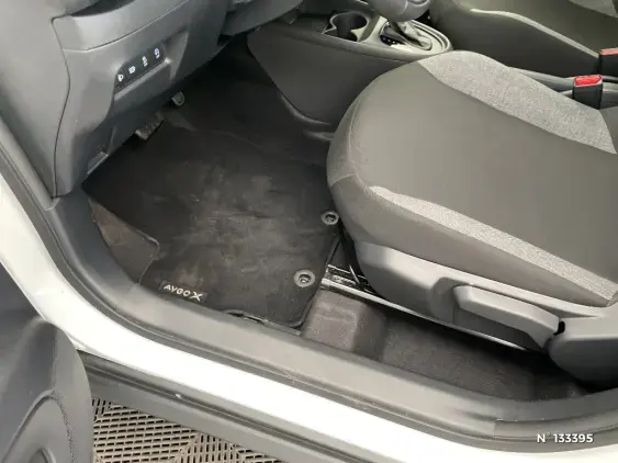 TOYOTA AYGO X - voiture d'occasion - Photo 26