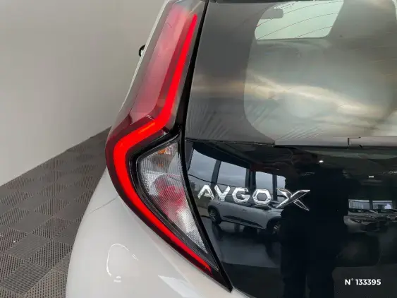 TOYOTA AYGO X - voiture d'occasion - Photo 27