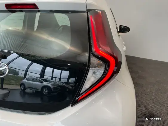 TOYOTA AYGO X - voiture d'occasion - Photo 28