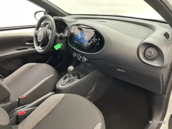 TOYOTA AYGO X - voiture d'occasion - Photo 10