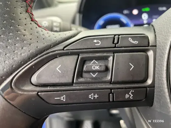 TOYOTA YARIS CROSS I - voiture d'occasion - Photo 32