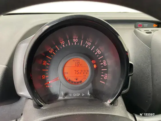 TOYOTA AYGO II - voiture d'occasion - Photo 12