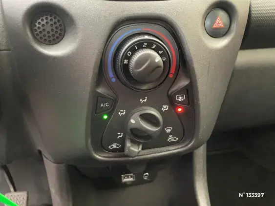 TOYOTA AYGO II - voiture d'occasion - Photo 37