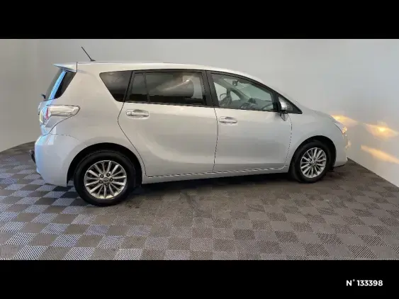 TOYOTA VERSO - voiture d'occasion - Photo 5