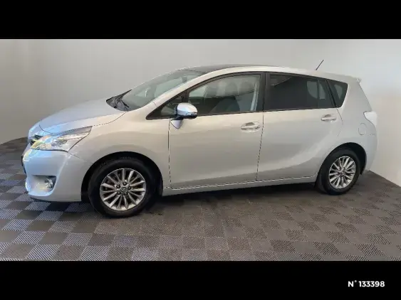TOYOTA VERSO - voiture d'occasion - Photo 2