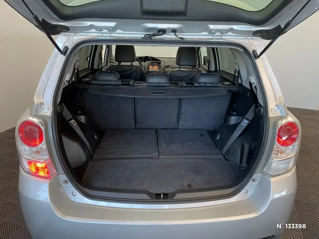 TOYOTA VERSO - Miniature 10