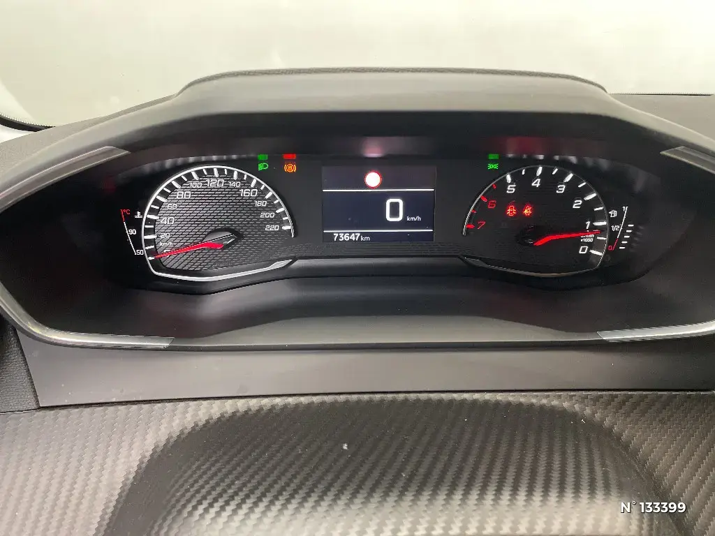 PEUGEOT 208 II - Miniature 8