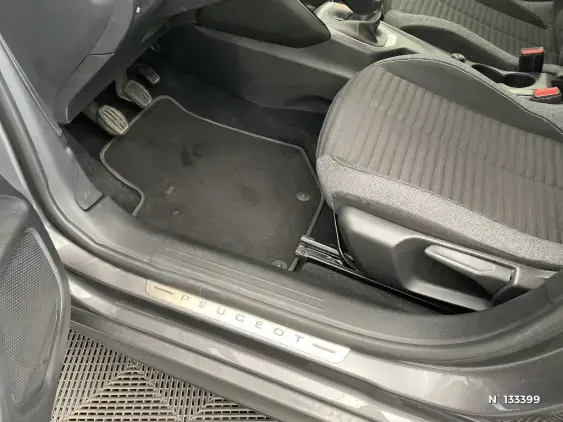 PEUGEOT 208 II - voiture d'occasion - Photo 28
