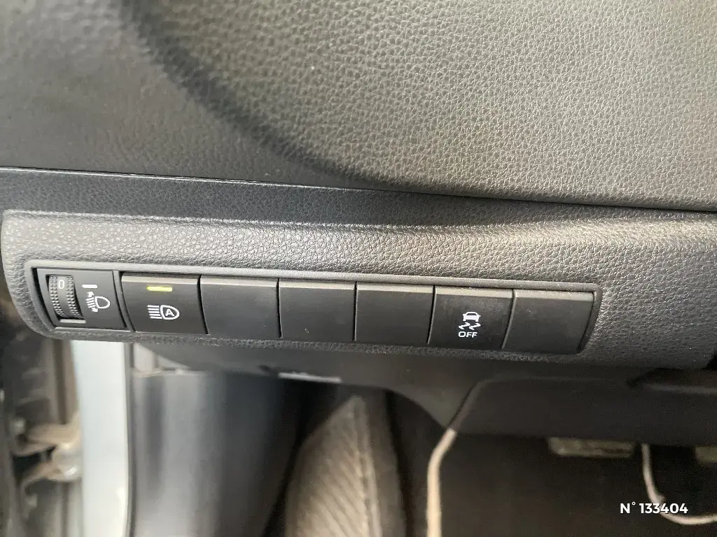 TOYOTA COROLLA XII - Miniature 11