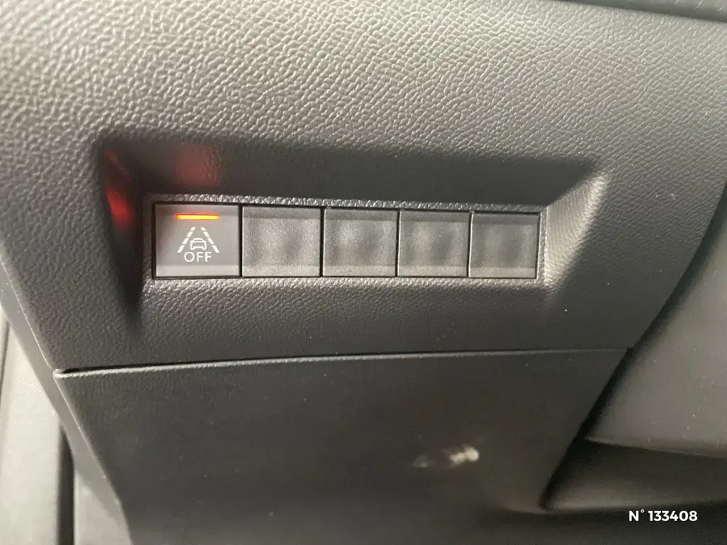 PEUGEOT 2008 II - Miniature 11