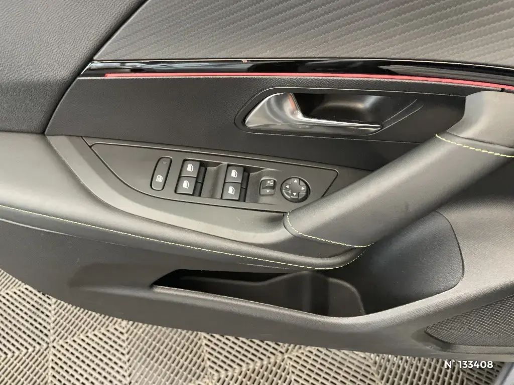 PEUGEOT 2008 II - Miniature 12